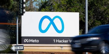 Facebook earnings: Meta revenue declines, more losses predicted for metaverse efforts