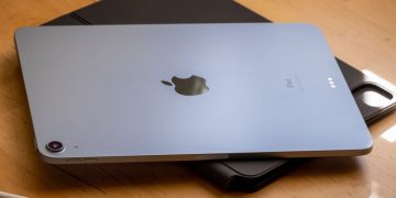 Get this refurbished iPad 7 before Apple Day on 10/21 for only $300