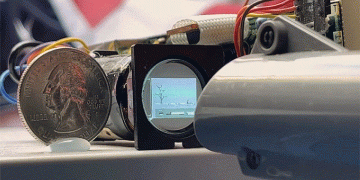 Help This Cheater Dominate 'Duck Hunt' on a Coin-Sized Screen