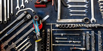 High-Tech Cars Are Killing the Auto Repair Shop