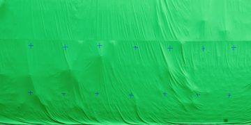 How to Set Up a Greenscreen on a Budget (2022): Stands, Materials, Lighting