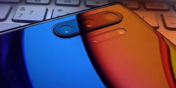 android phone on keyboard by vivek chaudhary via unsplash