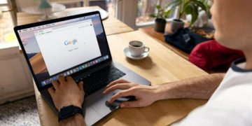 India has the second-highest number of internet users in the world. Here are the top 10 for 2022