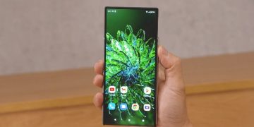 Motorolla showcases the next big thing in mobile tech, a rollable phone concept at Lenovo Tech World 2022