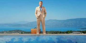 Netflix reaches historic deal with AMC, Regal, Cinemark to show ‘Knives Out’ sequel in theaters • TechCrunch