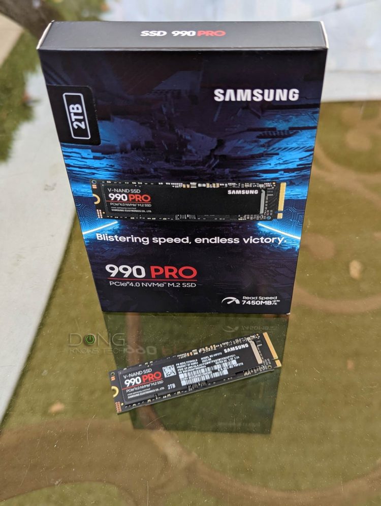 Samsung 990 PRO SSD out of the box