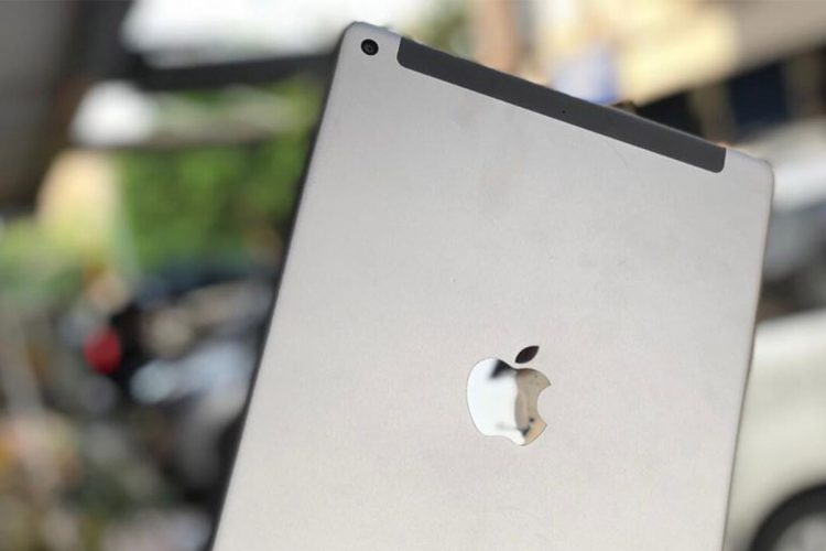 Save over $150 on this refurbished 6th Gen iPad during our Apple Days event