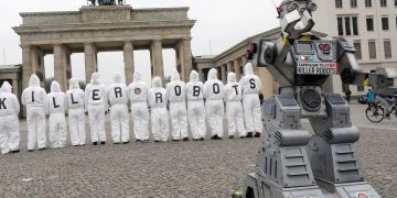 Tech companies and the future of weaponized robots