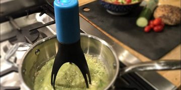 The Uutensil smart sauce stirring gadget.