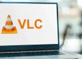 VLC threatens to sue DoT and MeitY for blocking website, stopping users from downloading application