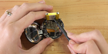 A look at the Pixel Watch's innards.