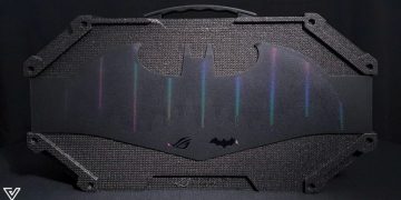 ASUS ROG Phone 6 Batman Edition design first impressions