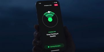 iPhoen 14 Emergency SOS satellite feature