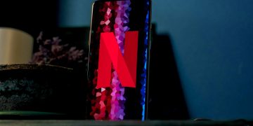 Netflix is looking to acquire live sports streaming rights