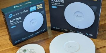 TP-Link Omada EAP670 vs EAP610: The access points and their retail boxes.