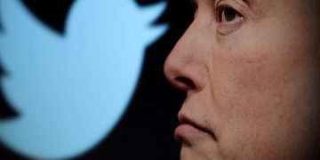 Within a week of takeover, Musk launches layoffs across Twitter | Business and Economy News