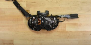 Quest Pro ifixit teardown