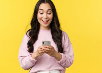 Dive Into the World of Apps for Korean Drama With Me