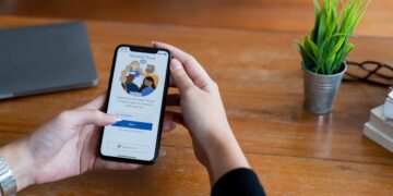 How can you see who viewed your facebook videos