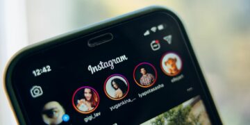 How to Secretly View Instagram Stories