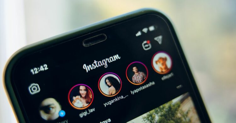 How to Secretly View Instagram Stories